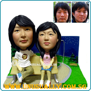 Custom 3D Sweet Lovely Couple Under Moonlight Figurines